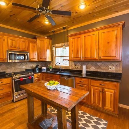 Christmas Lodge-Secluded Near Downtown Blue Ridge Exterior foto
