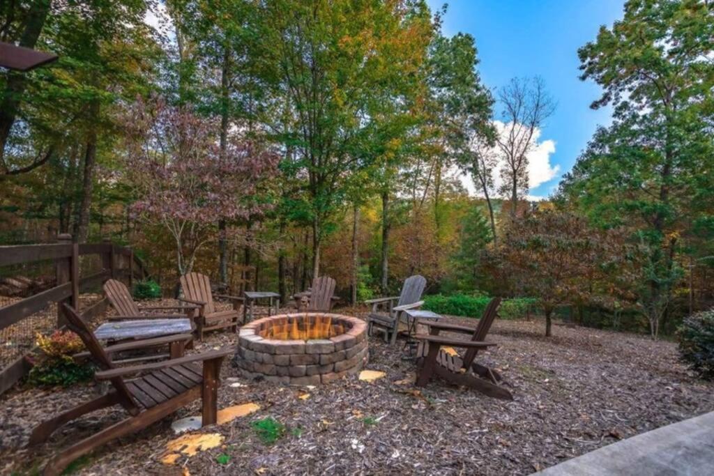 Christmas Lodge-Secluded Near Downtown Blue Ridge Exterior foto