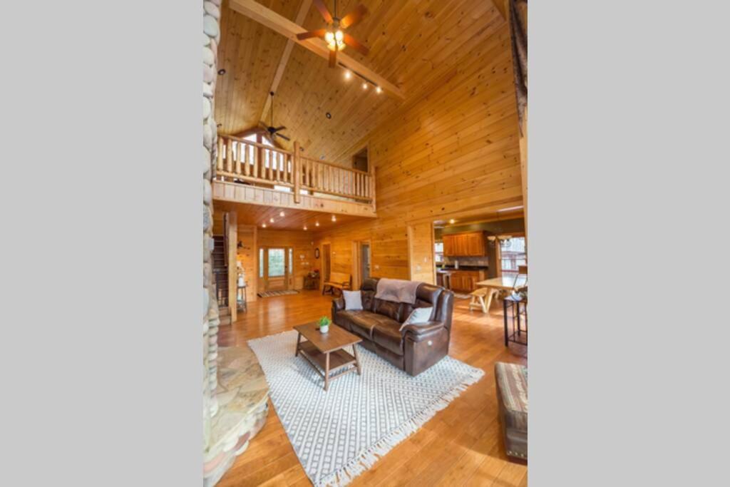 Christmas Lodge-Secluded Near Downtown Blue Ridge Exterior foto