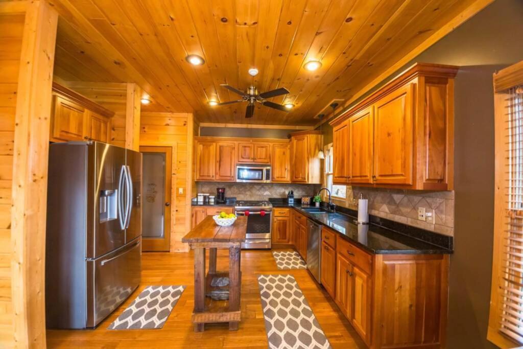 Christmas Lodge-Secluded Near Downtown Blue Ridge Exterior foto